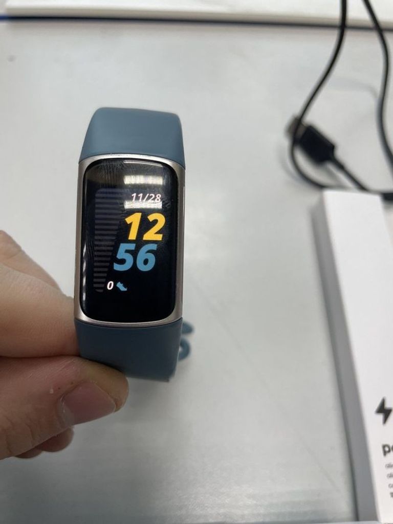 Оголошення Fitbit Charge 5 Steel Blue/Platinum Stainless Steel (FB421SRBU) Б/У