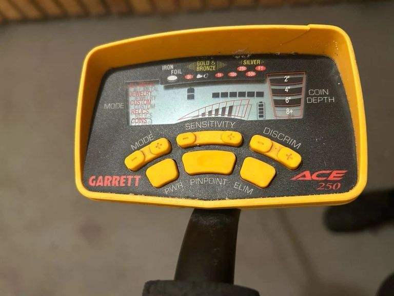 Купити Garrett ACE 250 Б/У