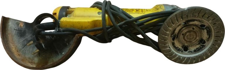 Оголошення Dewalt DWE4237 Б/У