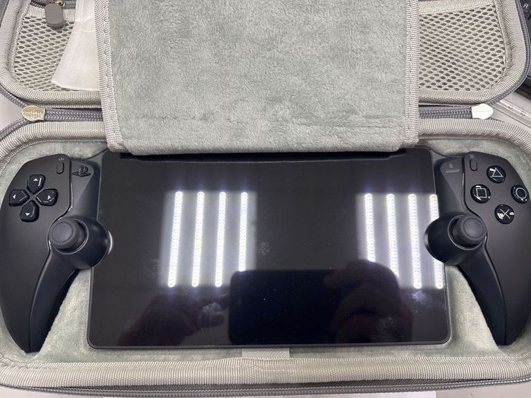 Дешево Sony playstation portal з ломбарду