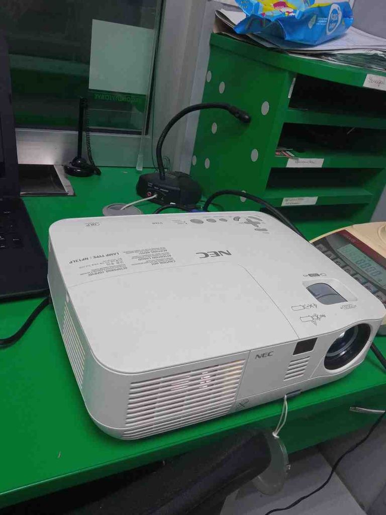 Купити Nec np-v260 Б/У