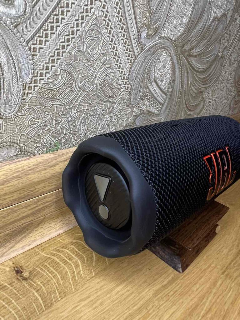 Объявление Jbl Flip 7 Black (JBLFLIP7BLK) Б/У