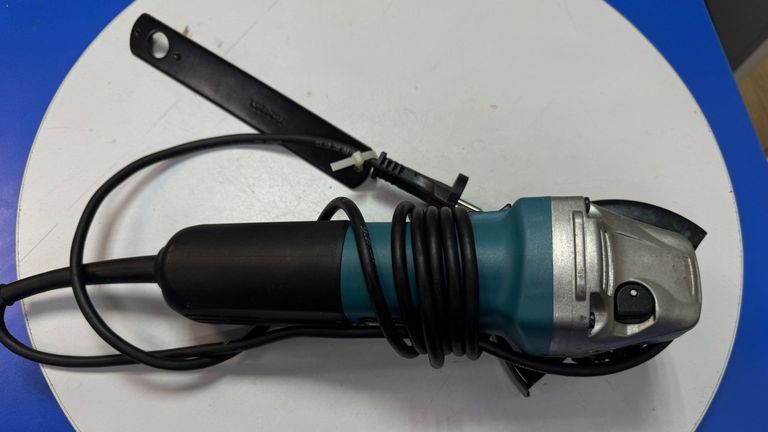 Makita 9558HN Код:01-200635267. Зображення 6