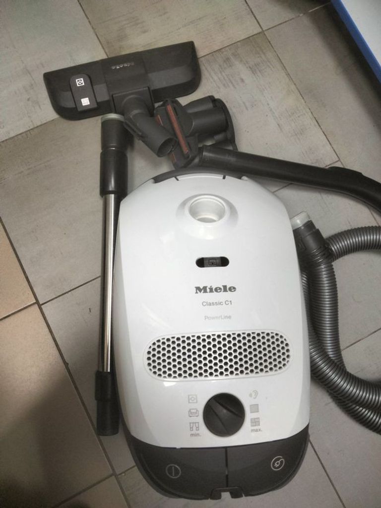 Купити Miele classic c1 powerline sbaf3 Б/У
