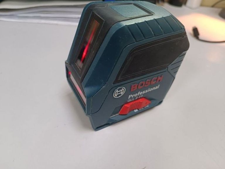 Купити Bosch GLL 2-10 (0601063L00) Б/У