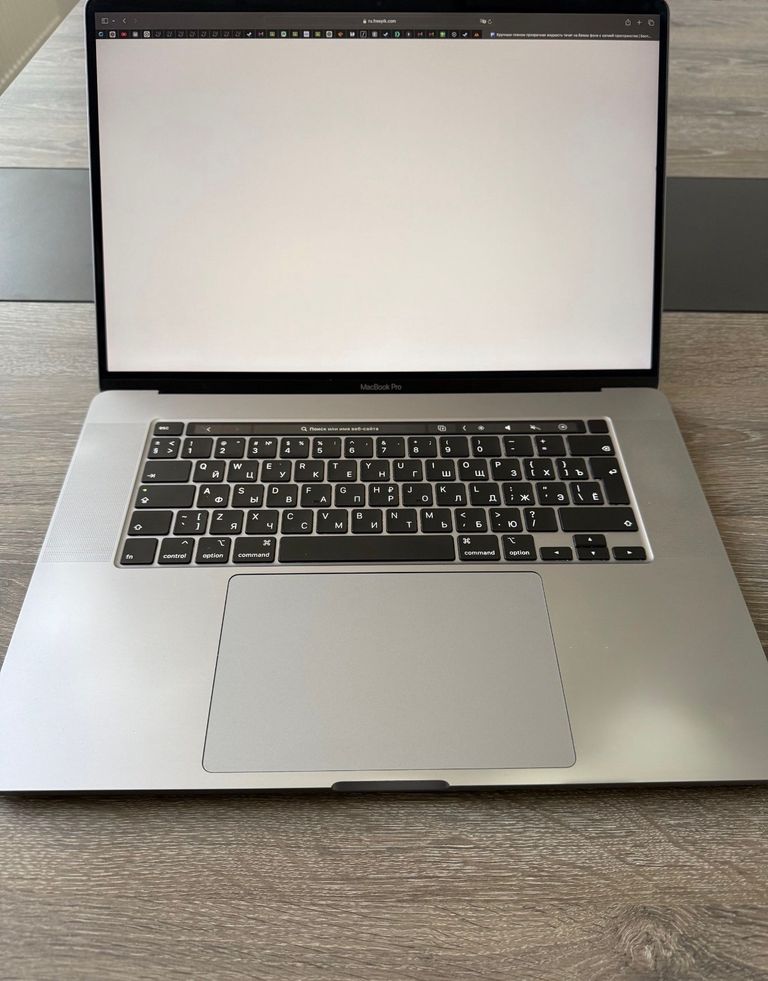 Дешиво Apple MacBook Pro 16" Space Gray 2019 (MVVK2) с ломбарда