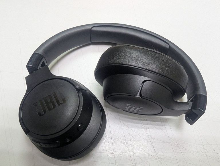 Дешиво Jbl tune 720bt с ломбарда