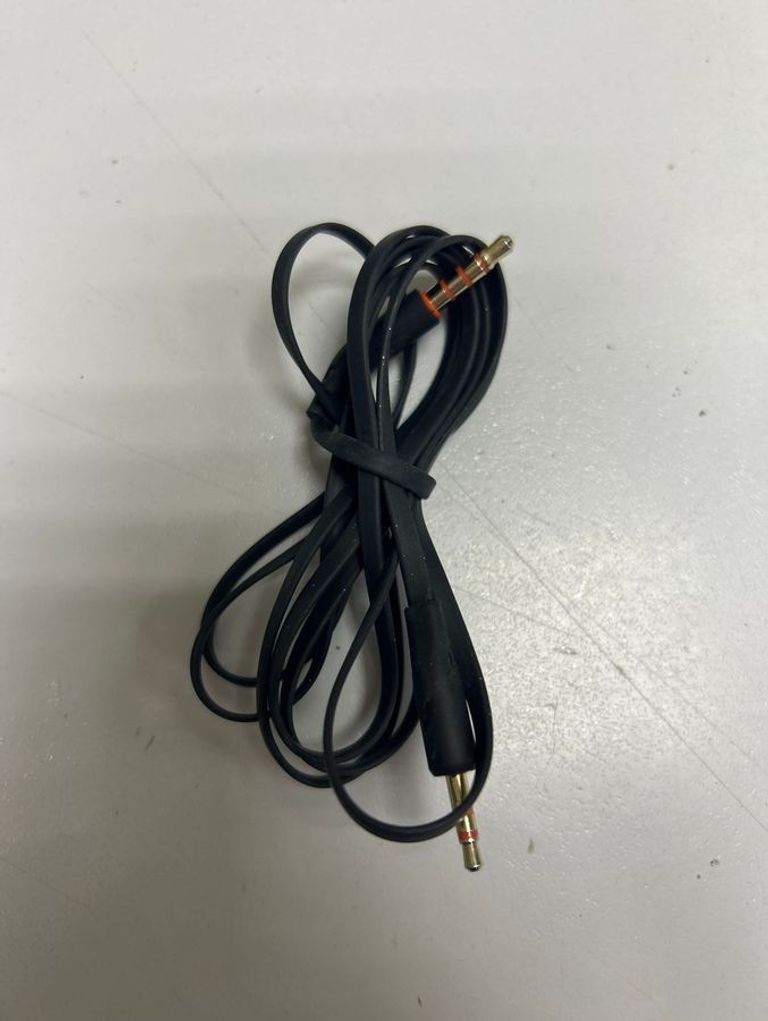 Дешиво Jbl tune 720bt с ломбарда