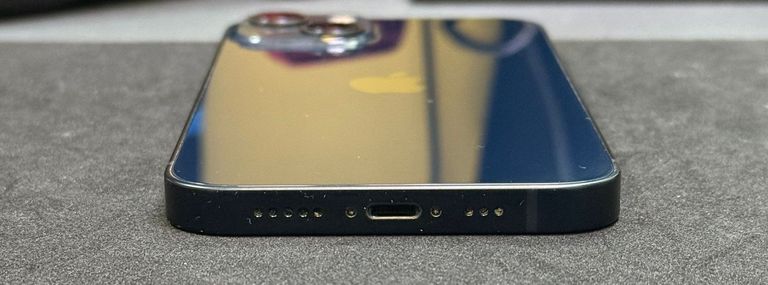 Дешево Apple iPhone 13 128GB Blue (MLPK3) з ломбарду