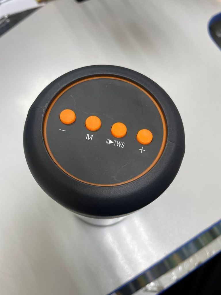 Дешиво Bluetooth l117 с ломбарда