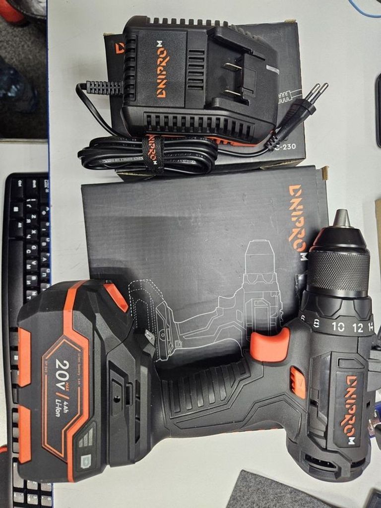 Розпродаж Dnipro-M cd-200 bc ultra + 1 акб bp-240 4 ah/ зп, продавець Техноскарб