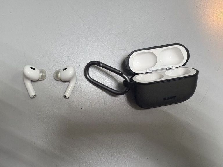Купить Apple airpods pro 2nd generation Б/У
