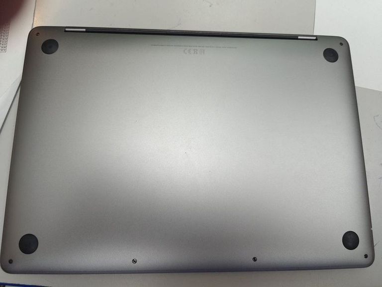 Дешево Apple macbook pro 2019 a2159 13,3" core i5 1,4ghz/ram8gb/ssd128gb/intel iris plus graphics 645 з ломбарду