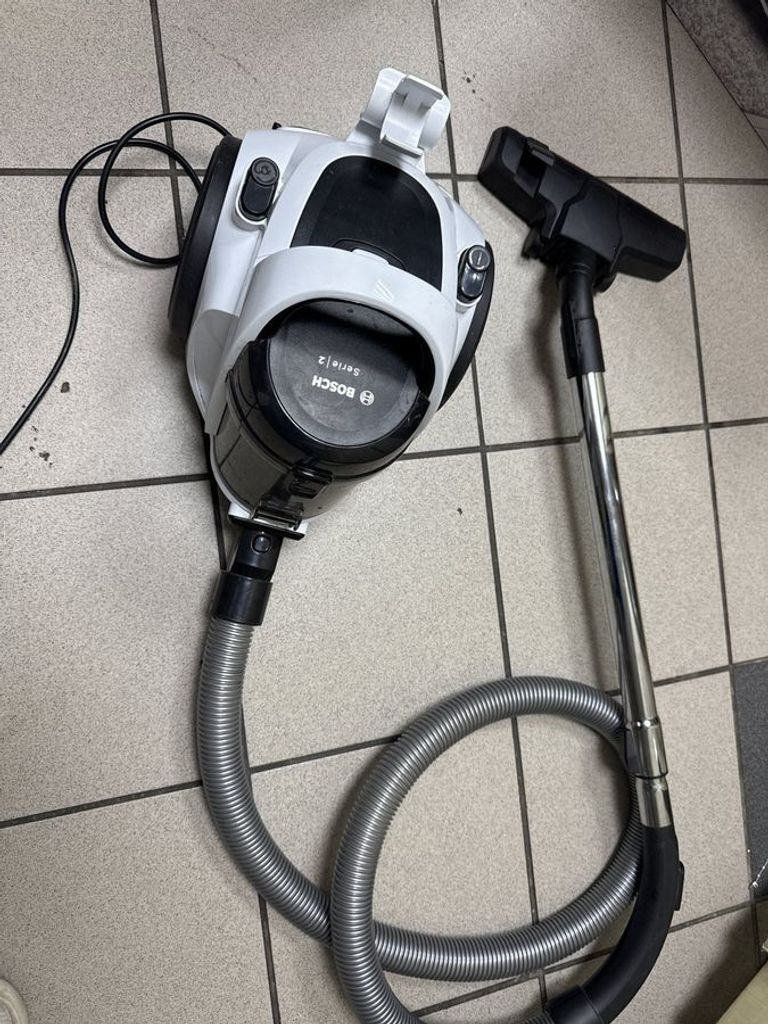 Оголошення Bosch Serie 2 BGS05A225 Б/У