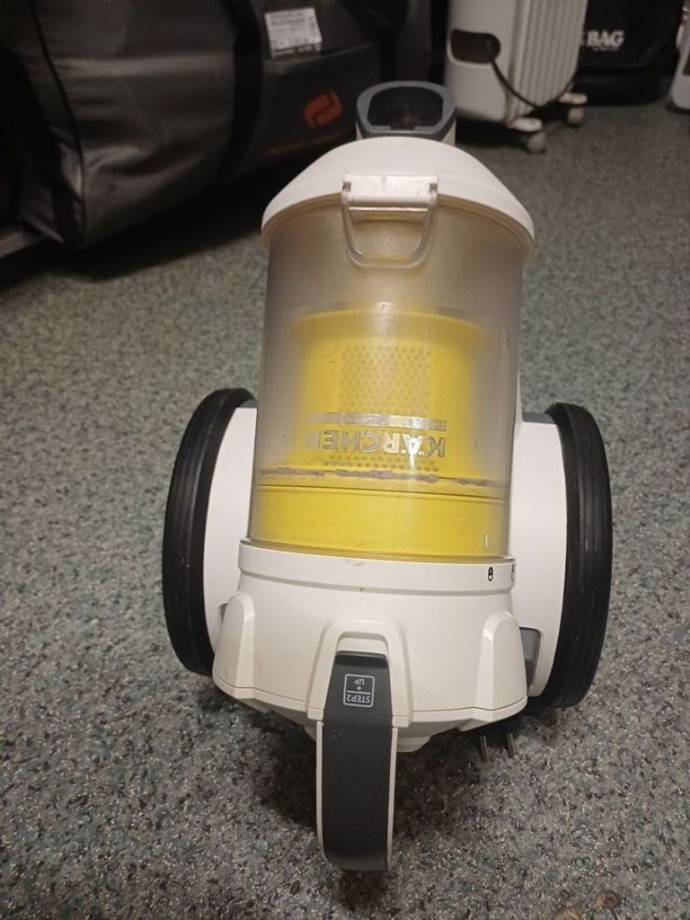 Купить Karcher vc 3 premium Б/У