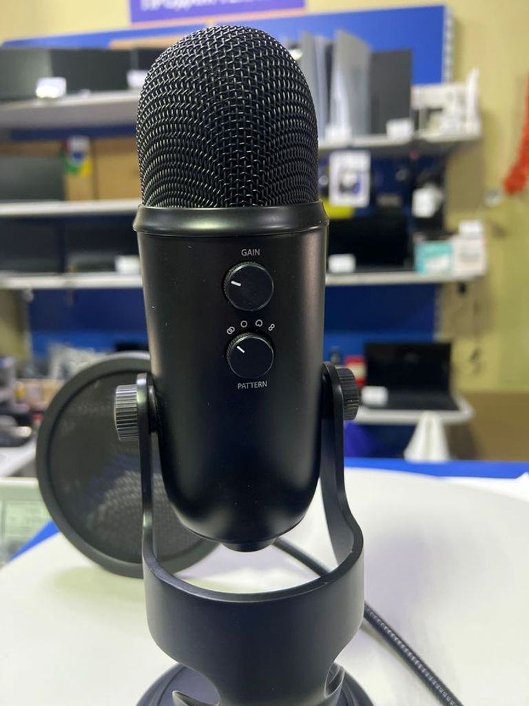 Дешево Blue Microphones yeti з ломбарду