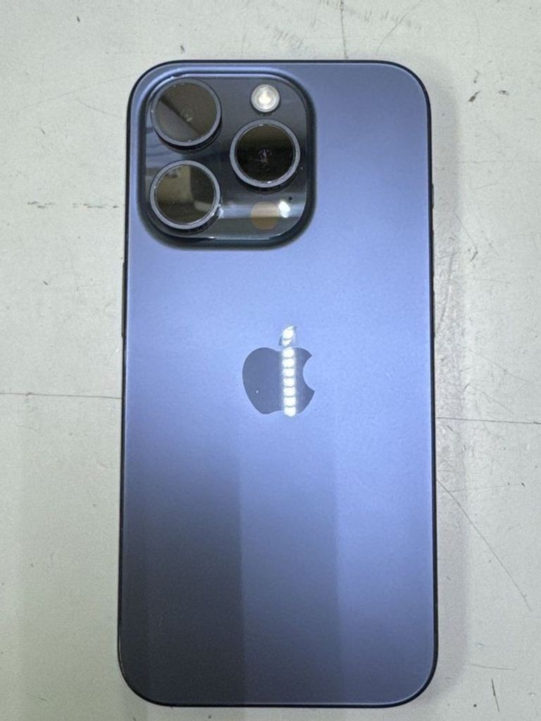 Купить Apple iphone 15 pro 128gb esim Б/У