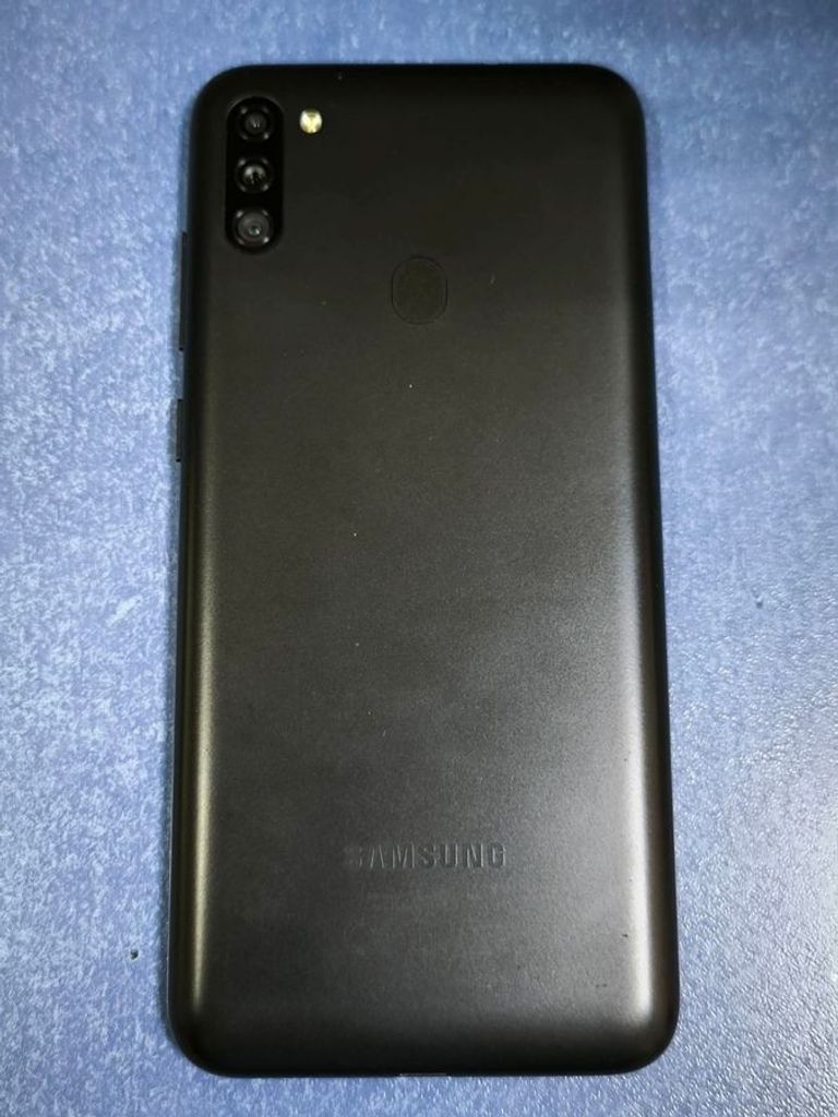 Оголошення Samsung galaxy m11 2020 m115f 3/32gb Б/У