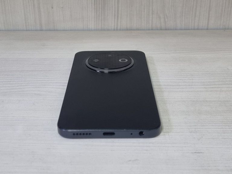 Дешиво Tecno spark 30c kl5n 4/128gb с ломбарда