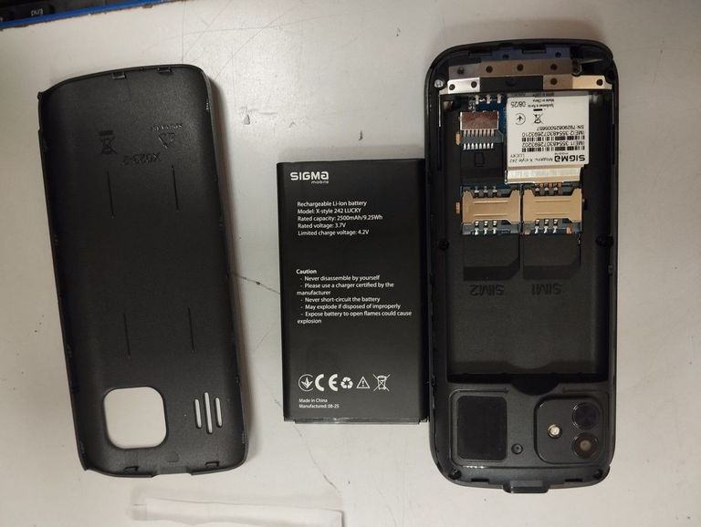 Купити Sigma mobile X-style 242 LUCKY Black Б/У