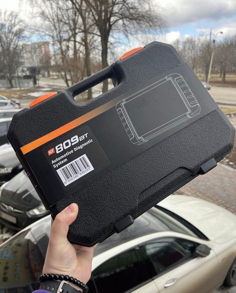 Дешево FOXWELL NT809BT. з ломбарду