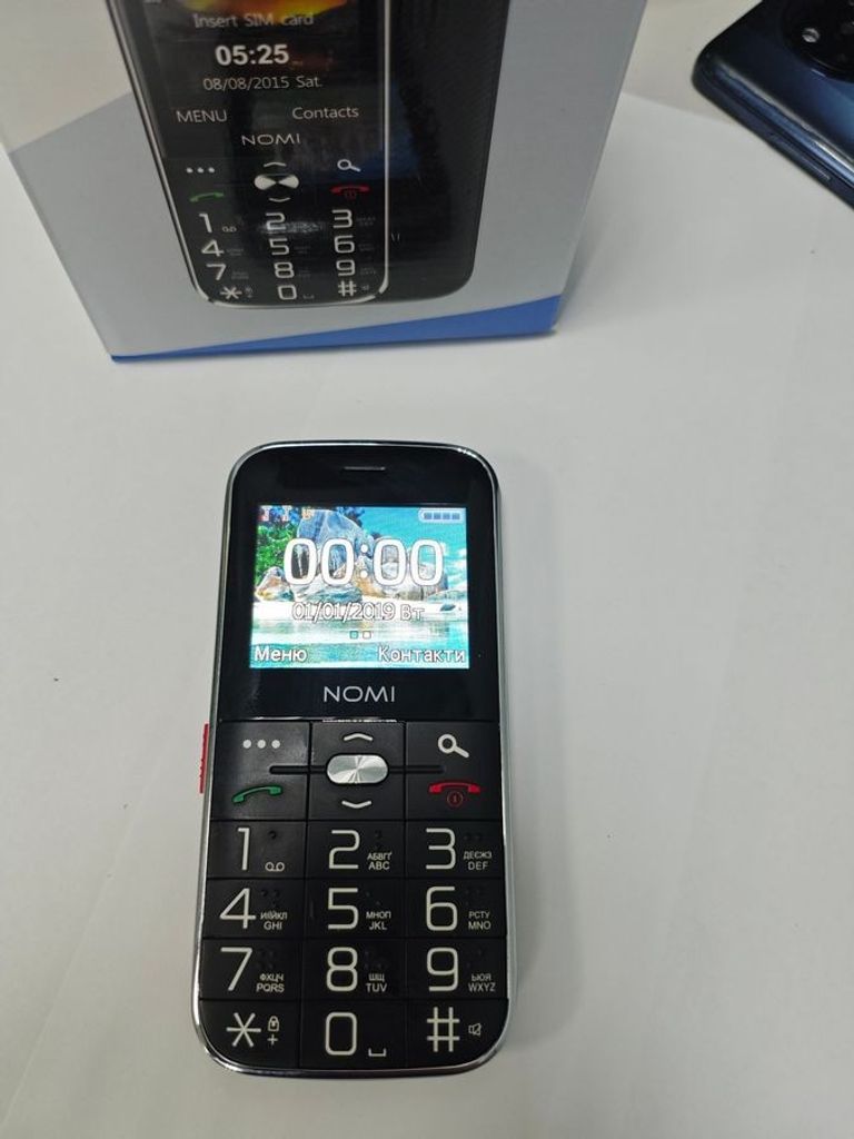 Купити Nomi i220 Red Б/У