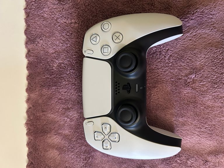 Купити Sony DualSense White (9399902) Б/У