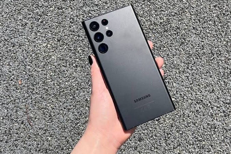 Объявление Samsung Galaxy S22 Ultra 8/128GB Phantom Black (SM-S908BZKD) Б/У