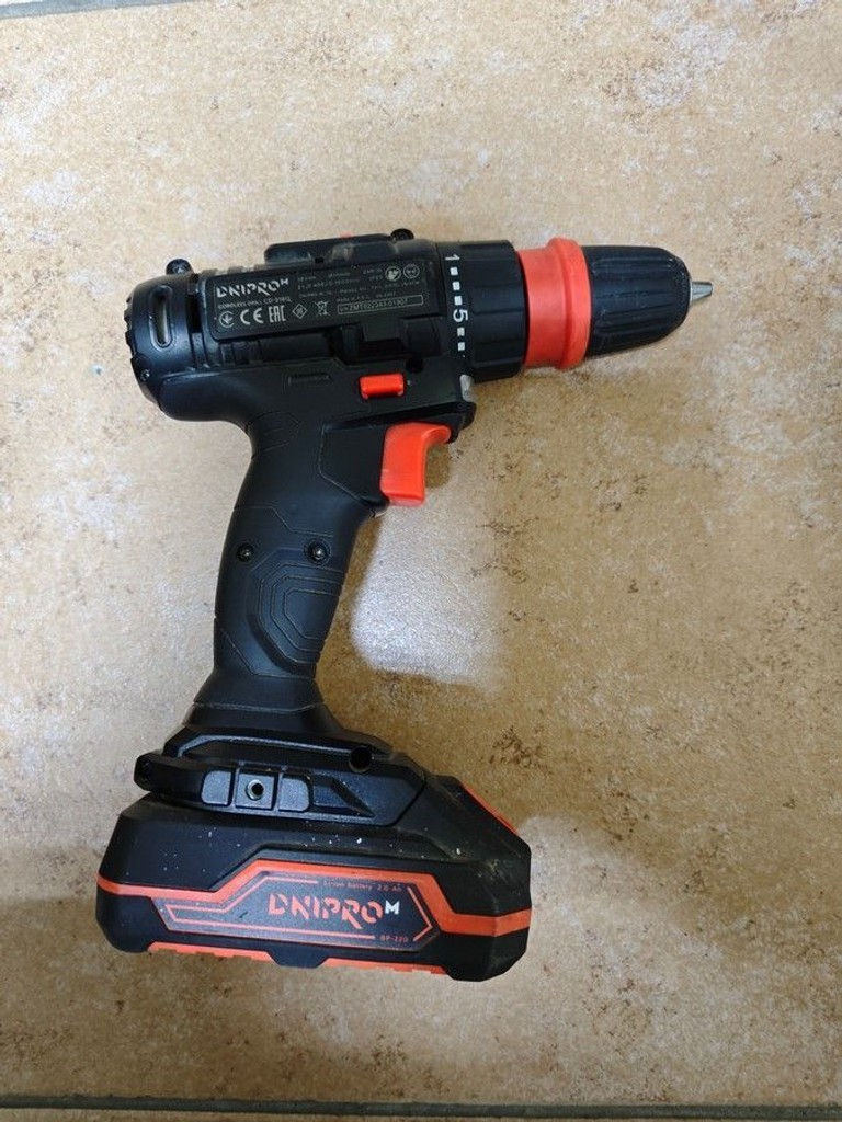 Оголошення Dnipro-M cd-218q 1акб 2ah зп Б/У