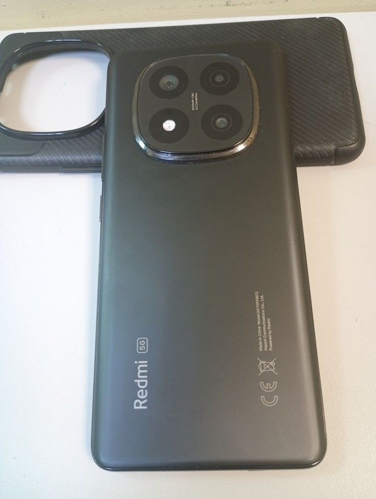 Дешево Xiaomi redmi note 14 pro+ 5g 12/512gb з ломбарду