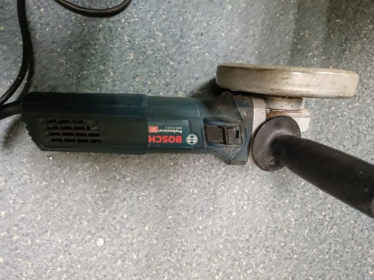 Купить Bosch gws 9-125 s Б/У