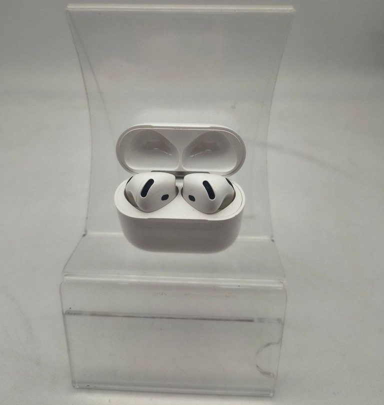 Оголошення Apple airpods 4 with active noise cancellation Б/У