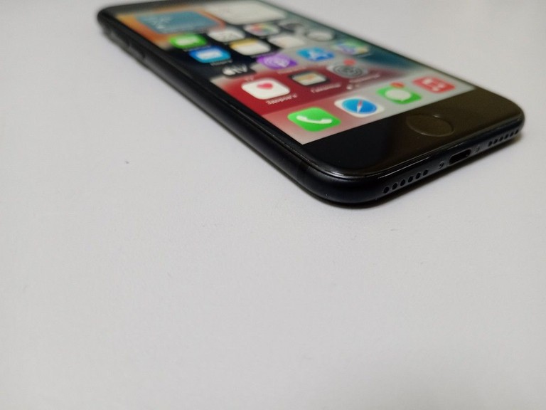 Apple iphone 7 32gb Код:01-200962847. Зображення 6