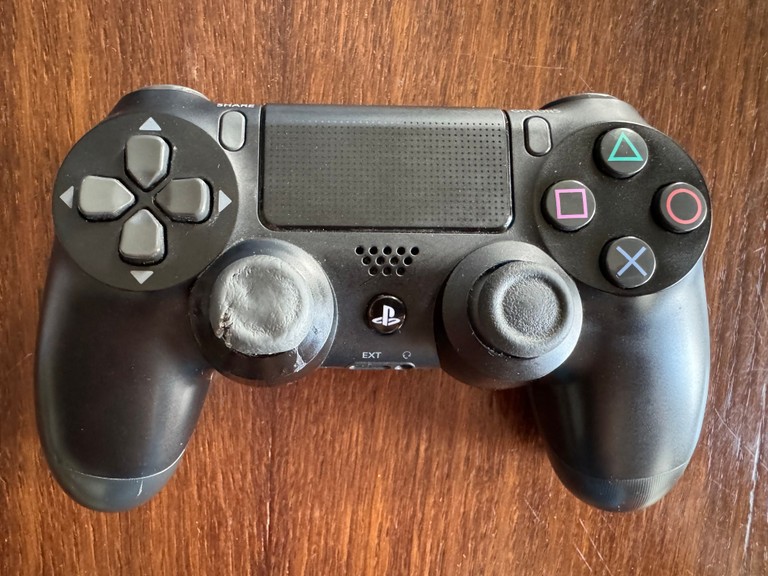 Дешево Sony Dualshock 4 v2 (2шт) з ломбарду