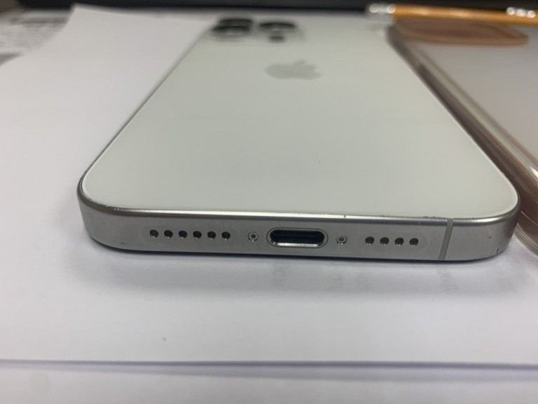 Дешиво Apple iphone 15 pro max 256gb esim с ломбарда