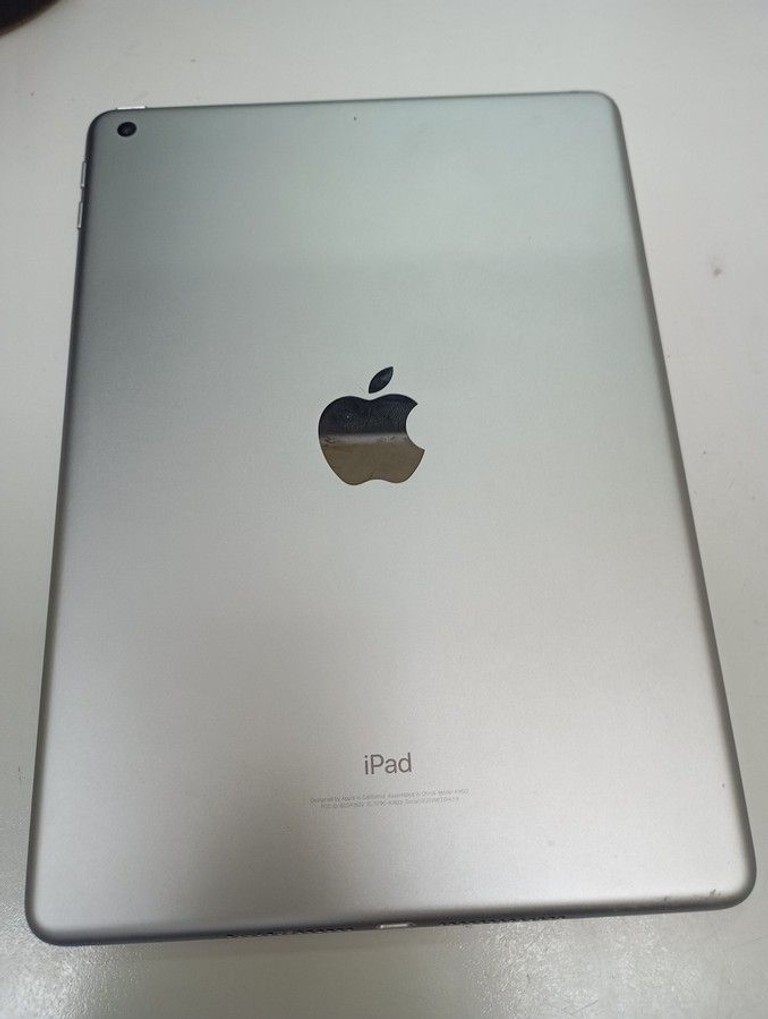 Оголошення Apple ipad 5 wifi 32gb Б/У