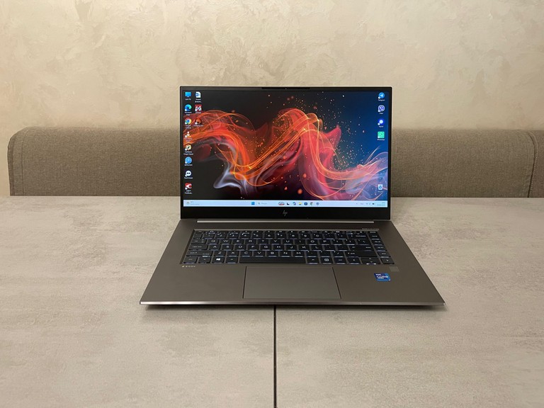 Купити Ноутбук HP ZBook Studio 15.6 G8, 15.6" FHD, i7-11800H, 32GB, 1TB SSD, NVIDIA RTX A3000 6GB Б/У
