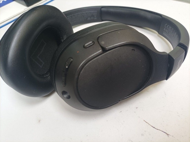 Дешево Belkin soundform isolate з ломбарду