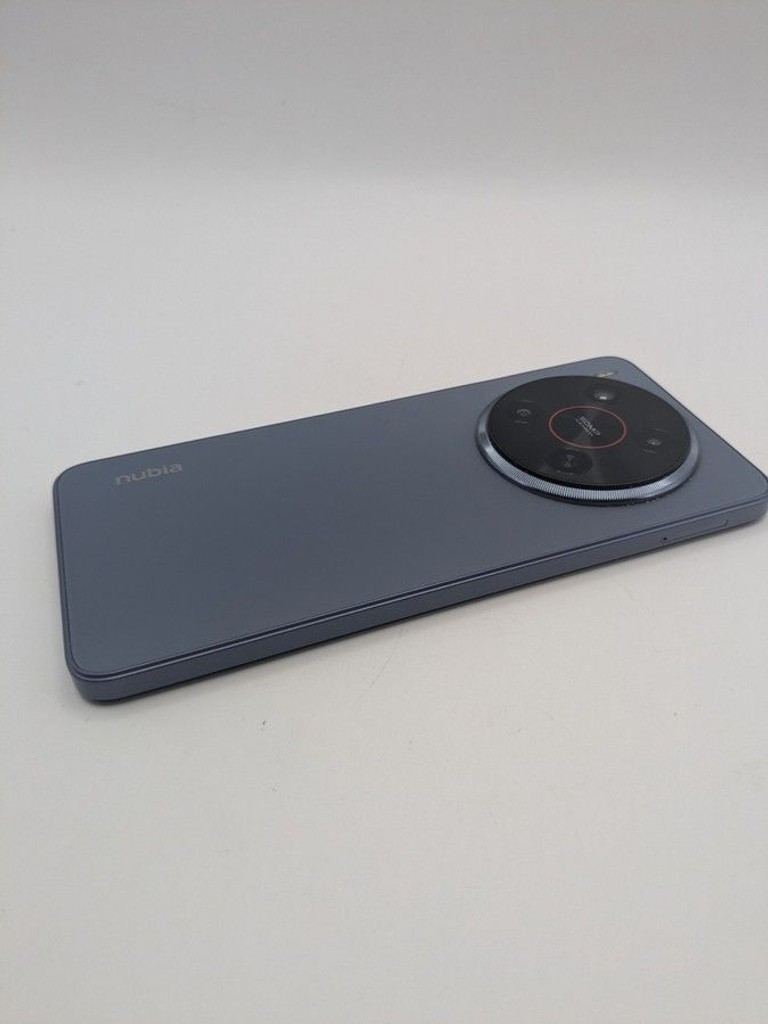 Zte Nubia V70 Max 6/128GB Gray Код:01-200995936. Зображення 7
