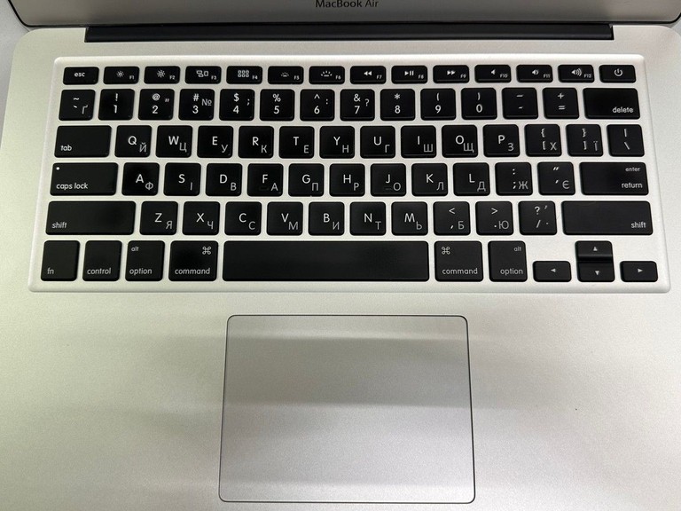 Apple macbook air a1466 2017 13,3" core i5 1,8ghz/ram8gb/ssd256gb/intel hd graphics 6000 Код:01-201001840. Изображение 6