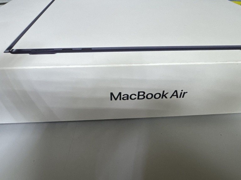 Apple macbook air 13,6" 2025 mc6t4 / apple m4/ 8 core gpu/ ram 16gb/ ssd 256gb/ a3240 Код:01-201017944. Зображення 6