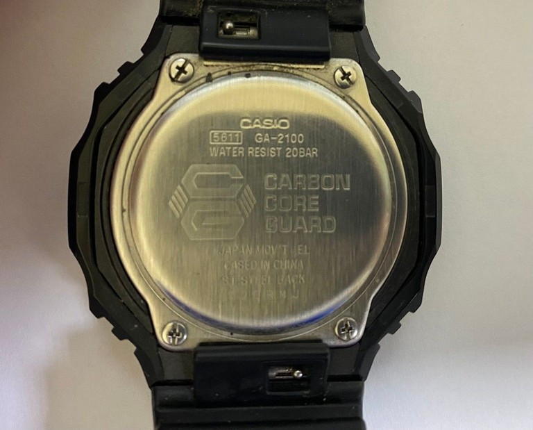Дешиво Casio ga-2100 с ломбарда