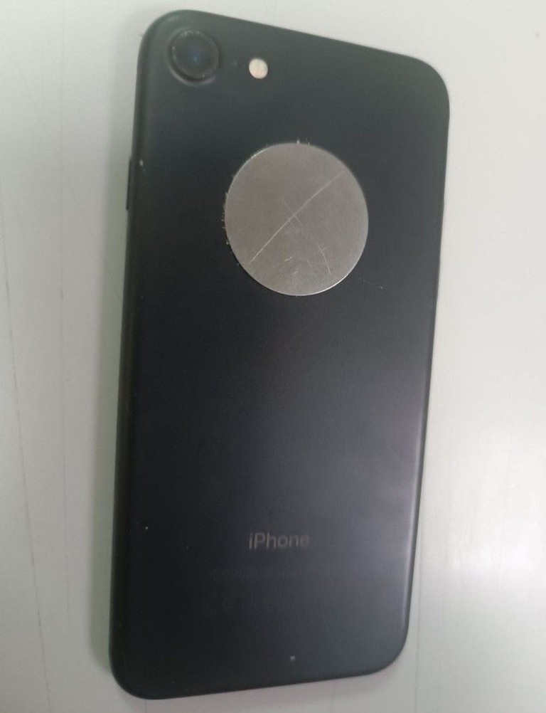Розпродаж Apple iphone 7 32gb, продавець Техноскарб