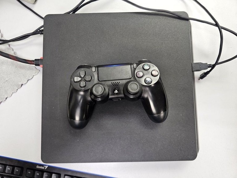 Оголошення  Sony PlayStation 4 Slim 1TB Black Б/У