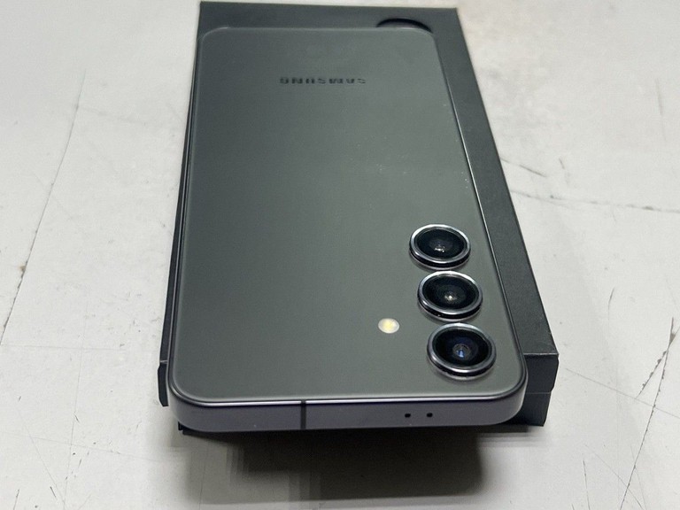 Дешиво Samsung galaxy s24 8/256gb с ломбарда