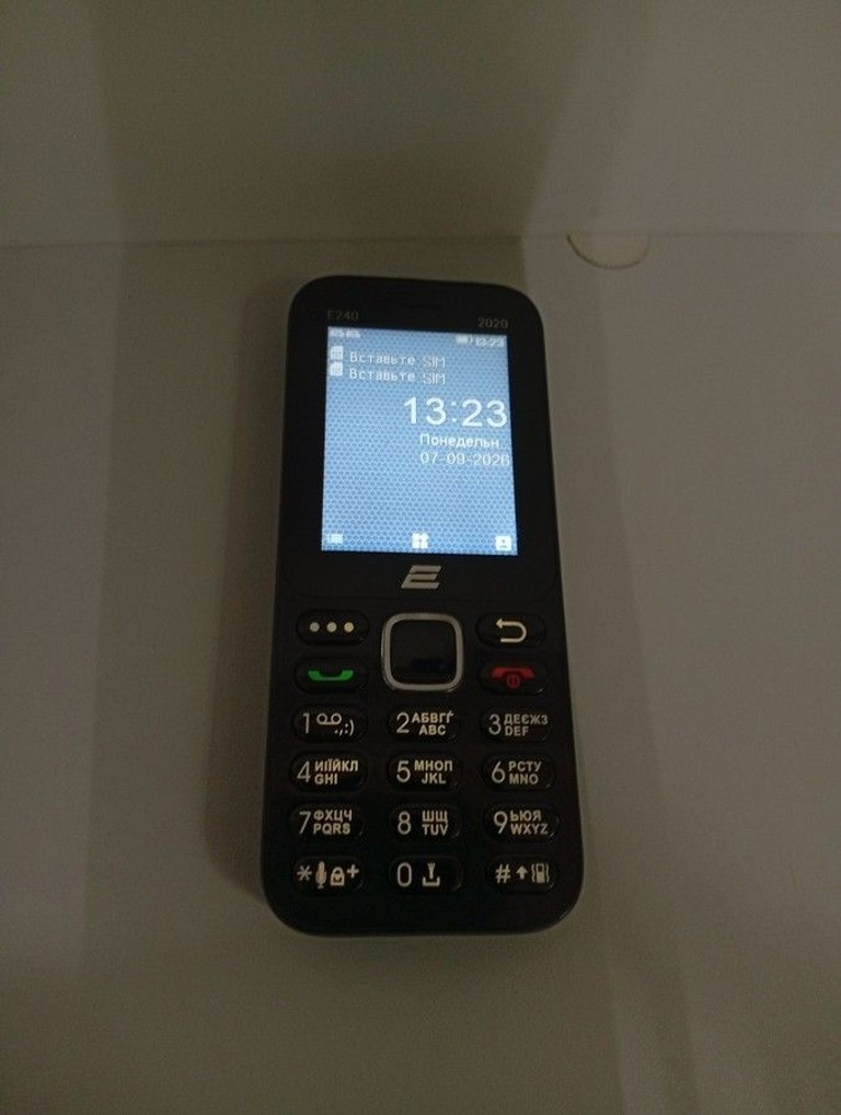 Купити 2E e240 2020 Б/У