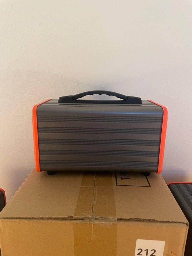 Дешиво 110Wh 300W  с ломбарда