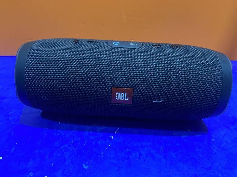 Купити Jbl charge 3 Б/У
