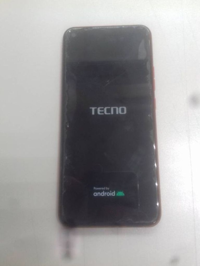Объявление Tecno spark 5 pro kd7 4/64gb Б/У