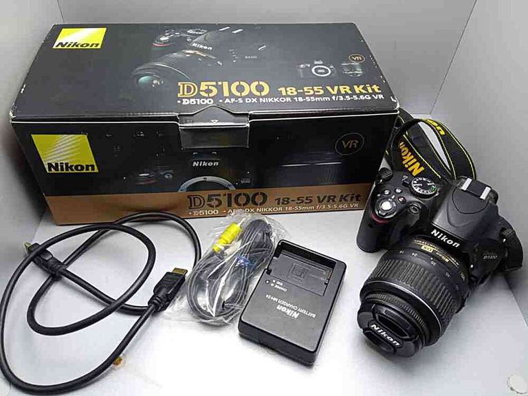 Nikon D5100 kit (18-55mm VR)